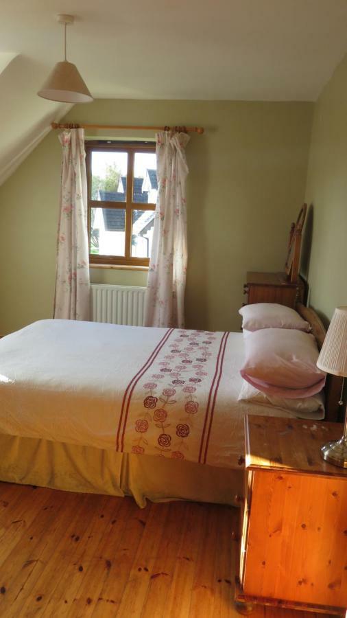 Heatherhill Farm Cottage In Letterfrack Beside Connemara National Park ภายนอก รูปภาพ
