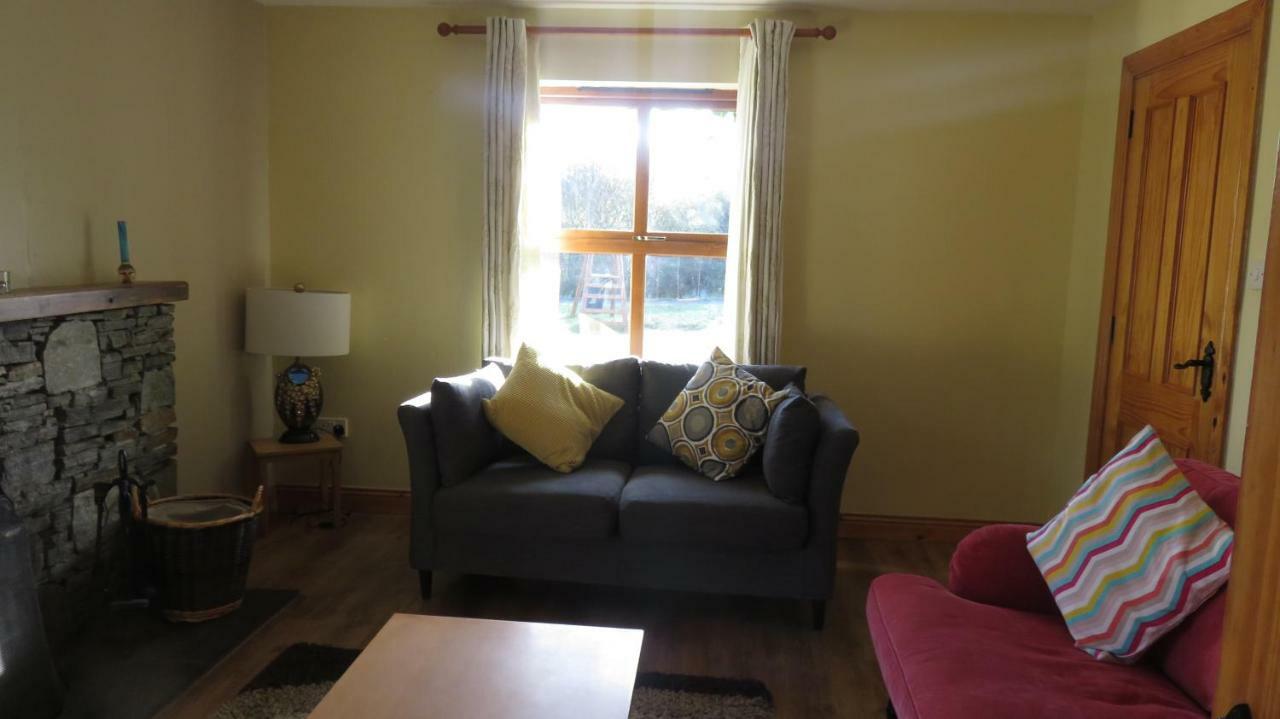 Heatherhill Farm Cottage In Letterfrack Beside Connemara National Park ภายนอก รูปภาพ